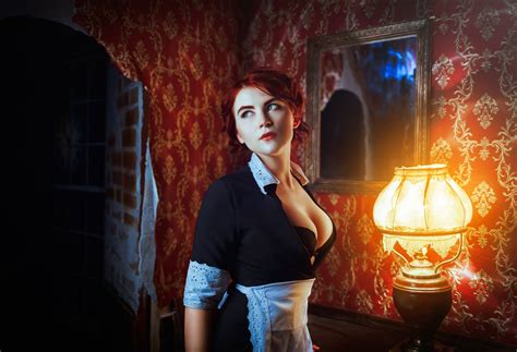 American Horror Story Moira Hot WallpaperUse