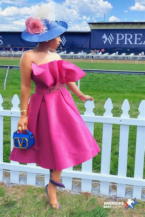 The Fashion Influencers of Horse Racing | ChicAma Style | Derby outfits ...