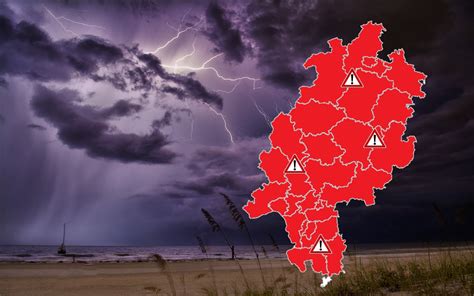 Turbulentes Wetter schwüle Hitze und heftige Gewitter erwartet