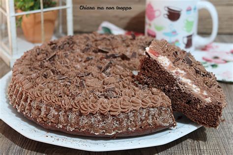 Crostata Morbida Al Cacao Con Panna E Fragole Chiara Ma Non Troppo