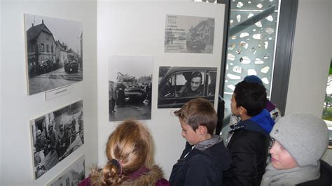 Exposition sur la libération dIllkirch à la mairie Ecole du Sud