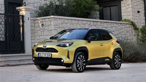 Toyota nın şehirli SUV u Yaris Cross Türkiye de satışta