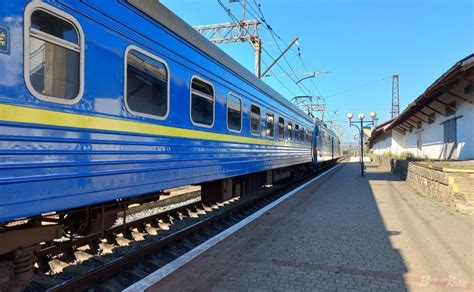 Укрзалізниця повідомила про затримку потягів через ракетні удари ...