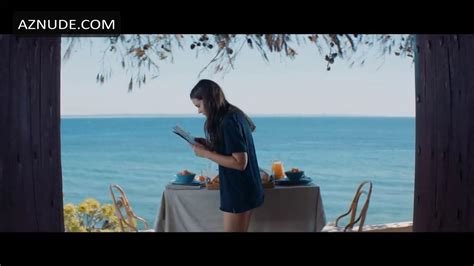 LAS PEQUENAS COSAS NUDE SCENES AZNude