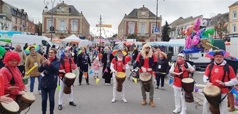 Saint Romain De Colbosc Lors Du Carnaval De La Mpt Un Cort Ge Tr S