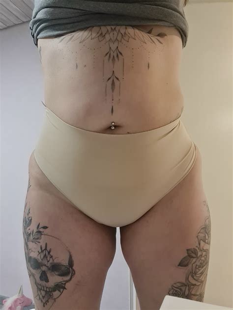 Nude Shapewear Tanga Z B Mit Beim Sport Getragen Natursektspuren