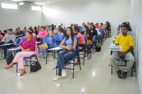 Qualifica O Mais De Cem Alunos Concluem Curso De Cuidador De Alunos Da