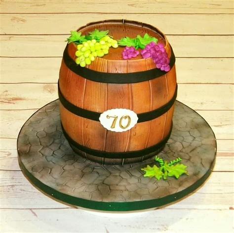 Pin By Fanni On Torta D Szit S D Szek Barrel Cake Cake Design Cake