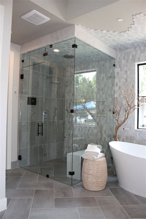 Dt Glass Curbless Shower Design