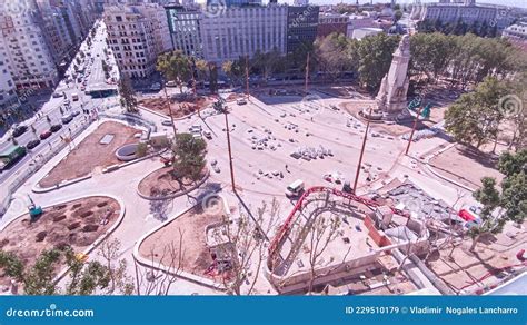 Vista De La Plaza De Espana En Construcción Desde Arriba Vista De La Plaza De Espana En Obras