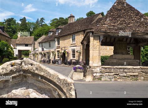 Market Cross Castle Combe Wiltshire Hi Res Stock Photography And Images