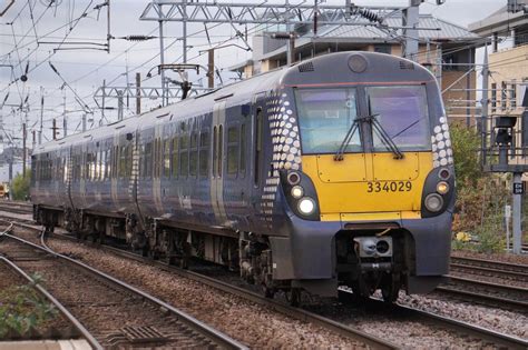 Scotrail Class 334 At Edinburgh Haymarket Tony Winward Flickr