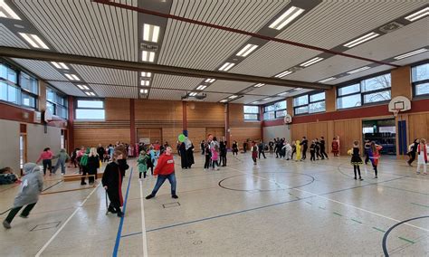 Faschingsfeier In Der Turnhalle Grundschule Lichtenaus Webseite