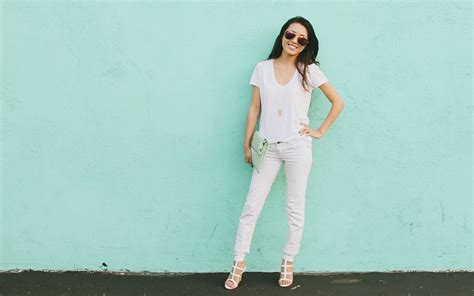 How To Style A PLAIN WHITE T-SHIRT (4-Ways) - From Head To Toe