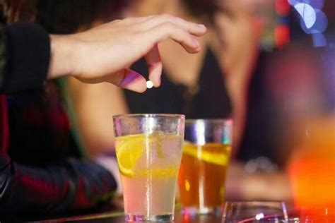 Crea Un Tovagliolo Che Rileva La Presenza Di Droga Da Stupro Nei Drink