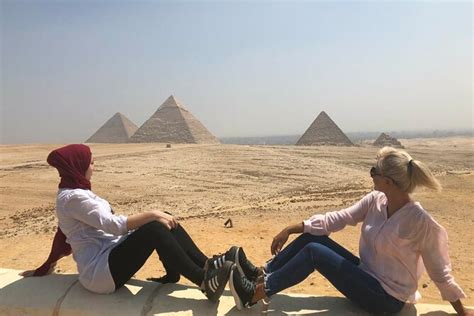 Giza Pyramids And Sphinx Half Day Private Tour Including Lunch With