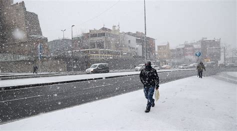 Stanbul Valisi Yerlikayadan Kuvvetli Kar Ya Uyar S