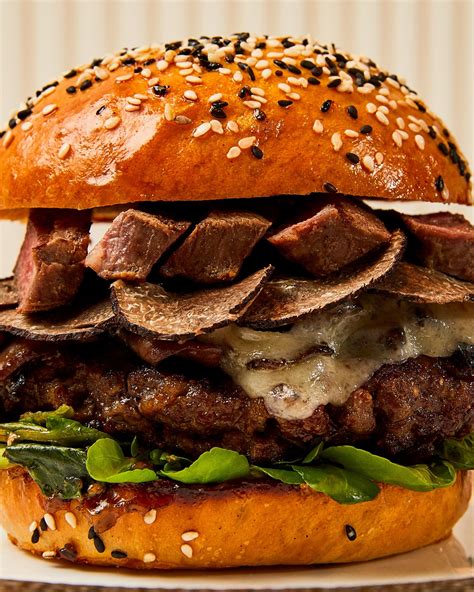 Gordon Ramsays New Restaurant Serves The Best Burgers Ever For £80