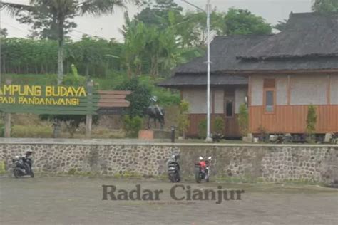 Kampung Budaya Pandawangi Cianjur Wisata Eksotik Budaya Lewat Rumah