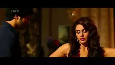 Huma Qureshi Hot Bed Scene With Varun Dhawan Indian Sex Video