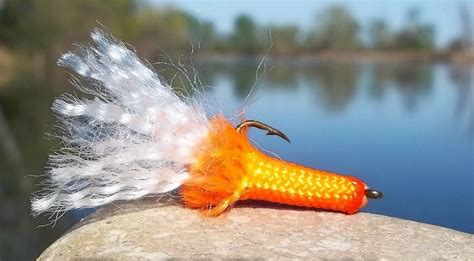 How To Make A Fishing Lure From Paracord And 5 Other Household Objects