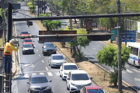 Realizar N Pruebas De Fotomultas En El Salvador Del Mundo Y Alameda