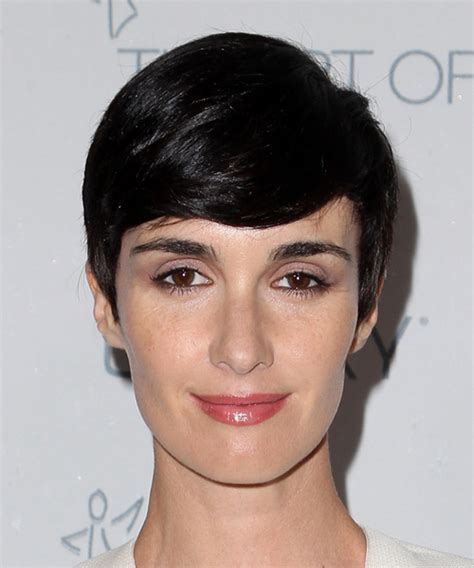 Paz Vega Short Straight Formal Hairstyle With Side Swept Bangs Black