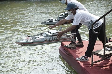 Tim Mekatronic UMM Borong 5 Juara Di Kontes Kapal Cepat Nasional