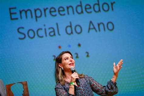 Priscila Cruz vence em Destaques na Pandemia do prêmio 19 09 2022