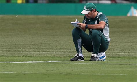 Abel escala Palmeiras mudanças para a Copa do Brasil veja o time