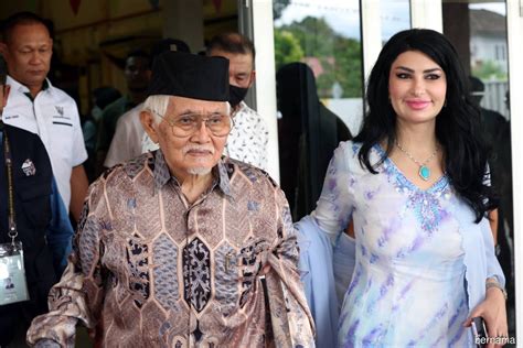 Taib Mahmud Recuperating Acting Head Of State Not Required State Govt