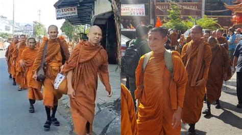 Peringati Waisak Biksu Jalan Kaki Dari Thailand Ke Candi Borobudur