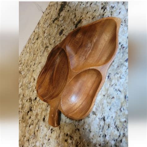 Dining Vintage Leilani Genuine Leaf Shaped Monkeypod Wood Divided