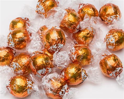 Lindt Lindor Milk Orange Bulk 10 Kg Mfd Group