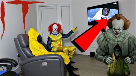 Georgie And Pennywise Watches The It Movie Together They Had A