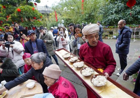 古镇老街品年味，千米长宴忆乡愁—重庆一座千年古镇“新生记”天下新闻中心长江网cjncn