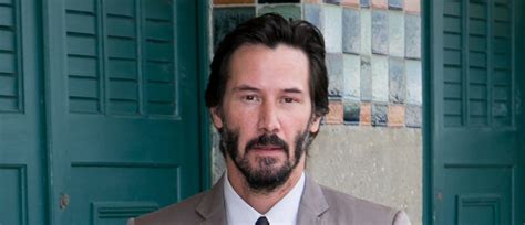 Keanu Reeves Literally Took The Red Pill From ‘the Matrix Set Total News