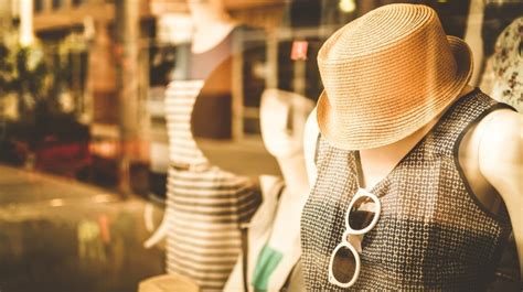 8 Upcoming Retail Trends to Prepare For in 2016 - Small Business Trends