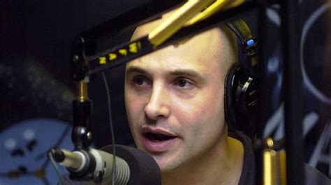 Carton wonders: 'Why wasn’t being No. 1 on the radio good enough ...