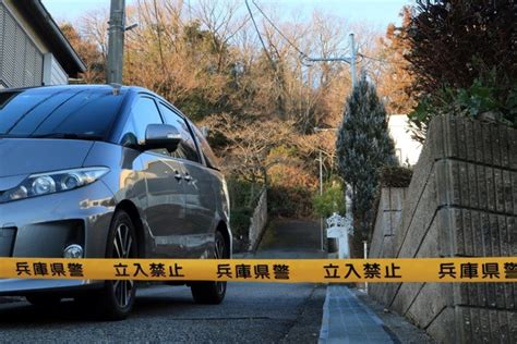 神戸新聞next｜山林に全裸の女性遺体 靴や衣類、所持品は発見できず