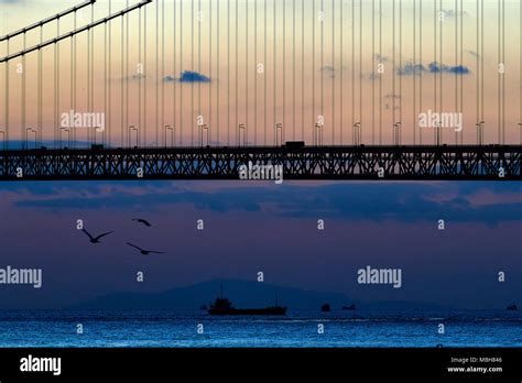 Akashi Kaikyo Bridge Kobe Japan Stock Photo Alamy