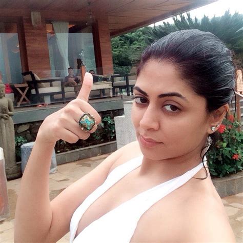 30 Kavita Kaushik Hot In Bikini HD Pictures Galleries