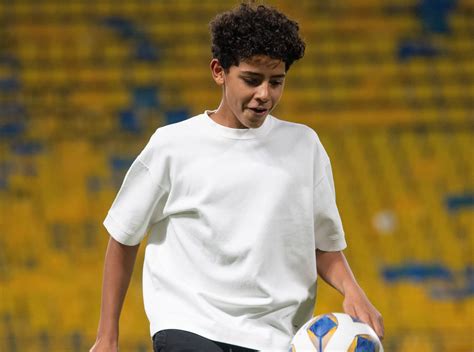 Cristiano Ronaldo Jr âge taille club Tout savoir sur le fils de CR7