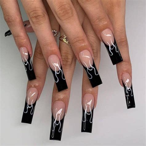 5 Edgy Black Nail Designs To Try In 2023 Maniology