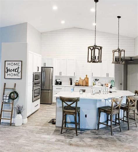 White Shiplap Accent Wall In Kitchen Soul Lane