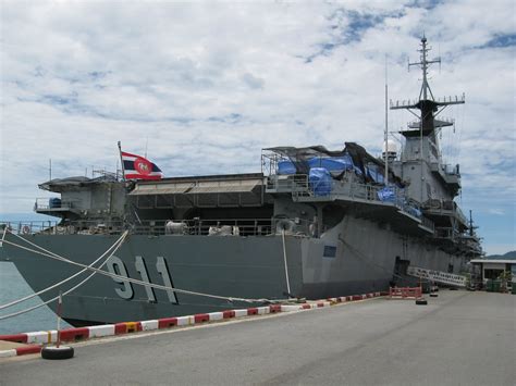 Royal Thai Navy Htms Chakri Naruebet Cvs Based On Th Flickr