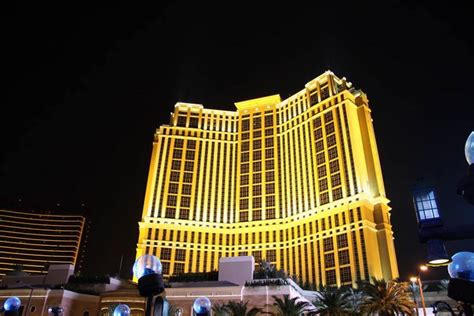 Luxury Las Vegas Hotels | The 6 Best Places To Stay In Vegas