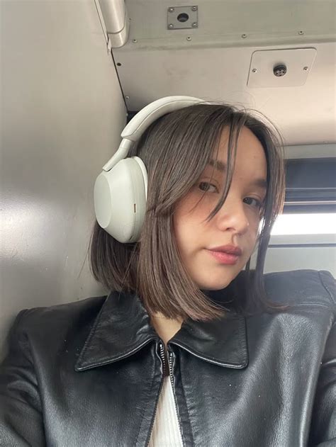 Pin by Vianka on Clothes ∙∙ | Sony headphones, Headphone outfit, Headphones