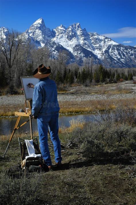 Escala De Painting Teton Mountain Do Artista Em Wyoming Imagem