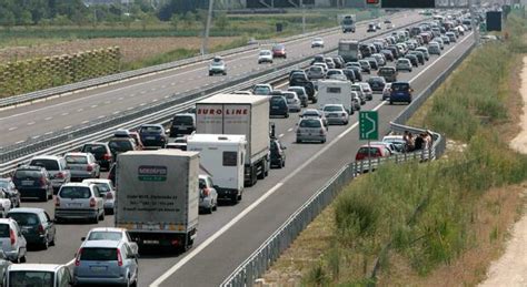 Nordest Record Di Tir Sulle Autostrade In A4 Milano Venezia Il Doppio